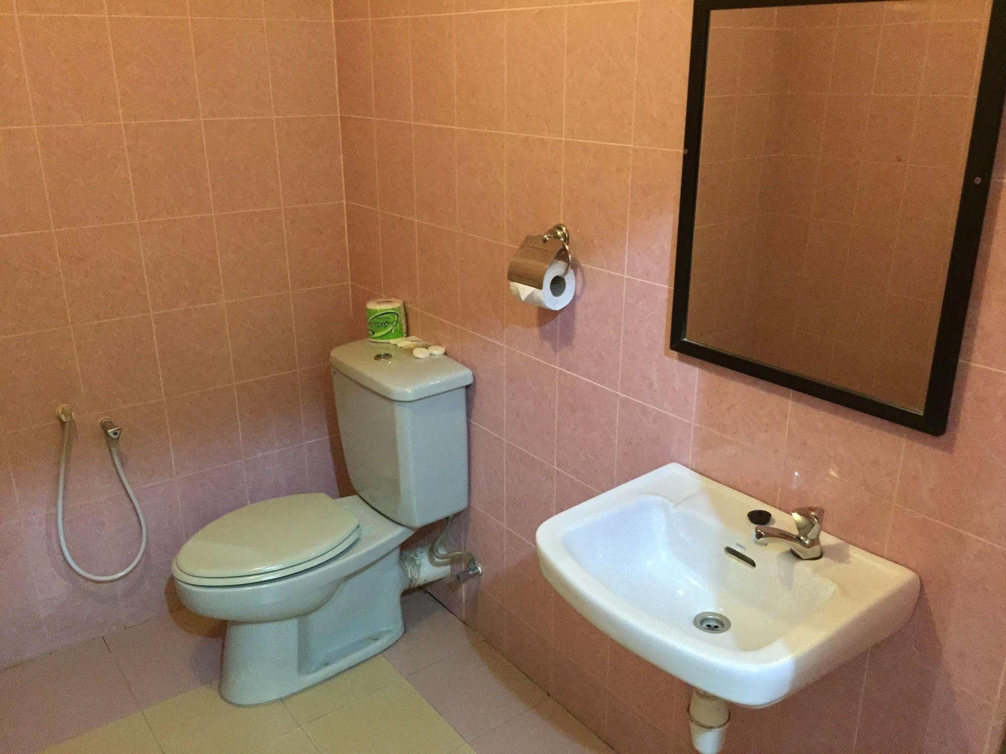 Adina Drive In Motel Λανγκάουι Εξωτερικό φωτογραφία